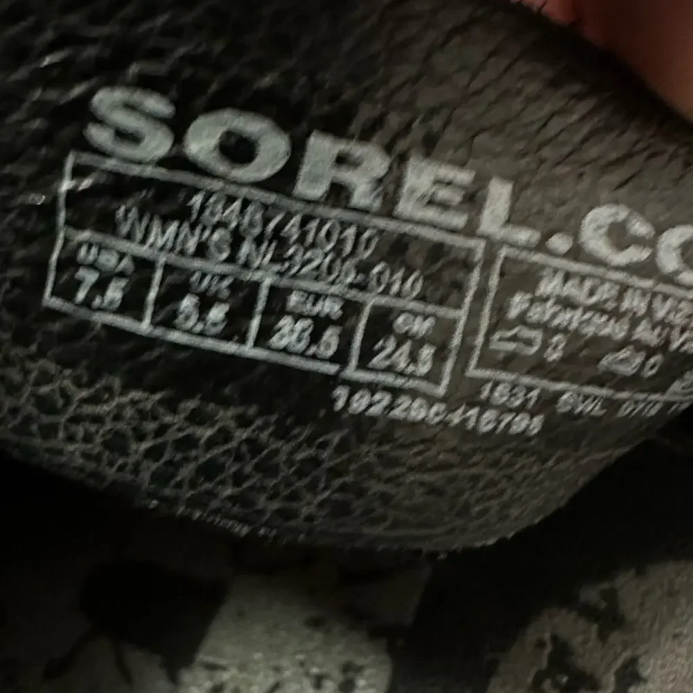SOREL Ella Woven Leather Slide Sandals Flats Embossed Snakeskin Black Size 7.5